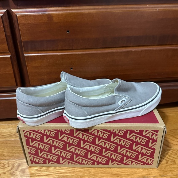 Women’s Gray Slip On Vans Size 7.5 - Picture 8 of 15